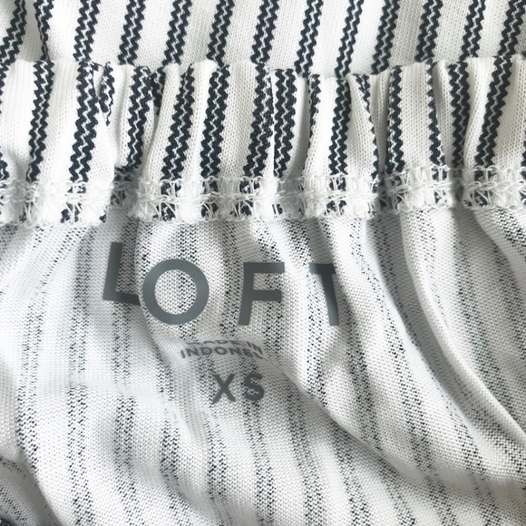LOFT off the shoulder striped top size extra small - Picture 3 of 5